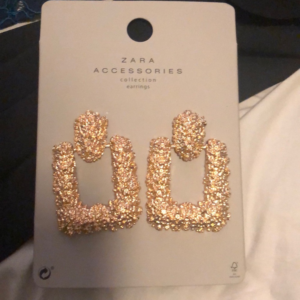 Zara authentic raised gold earrings! With tags